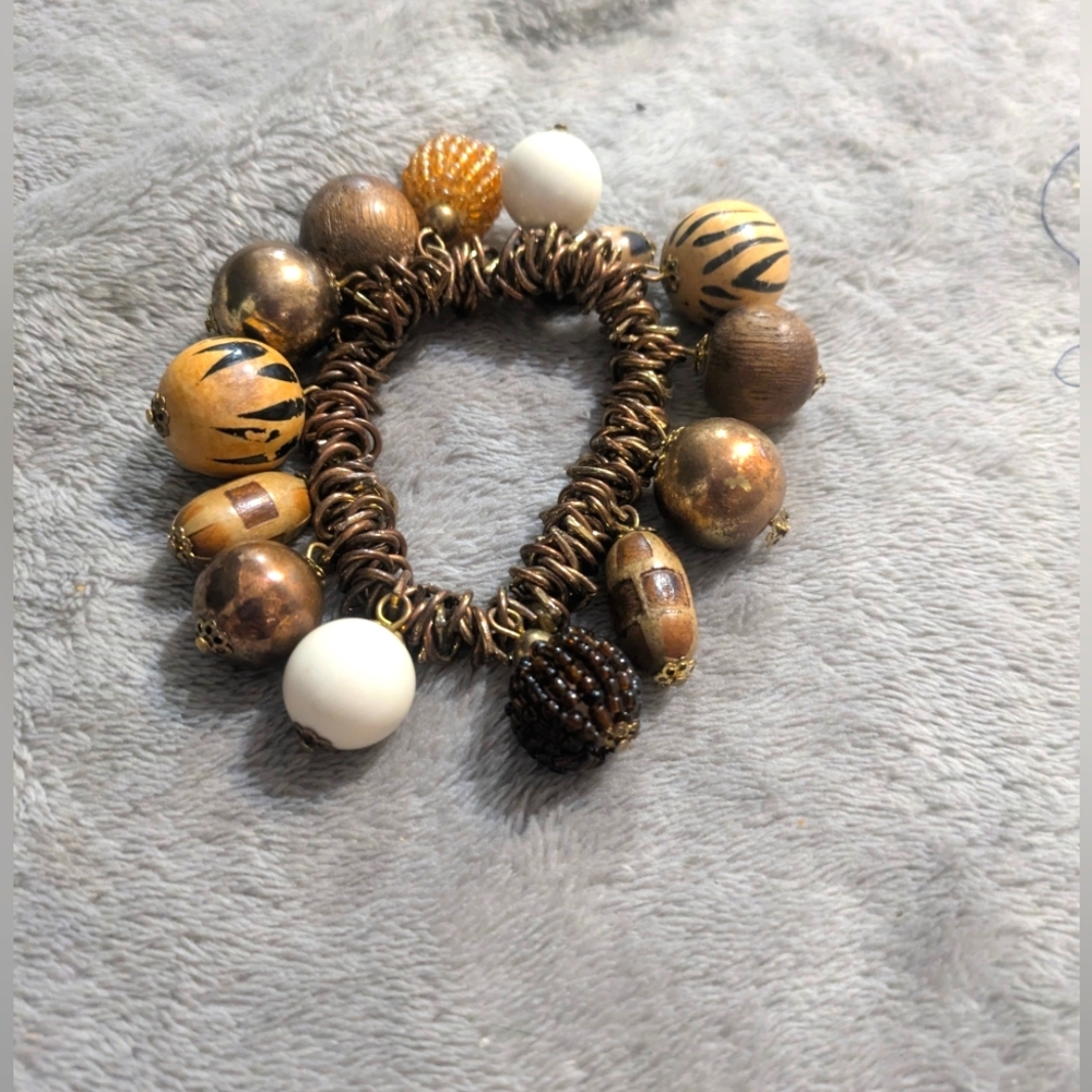 Stretchy bracelet